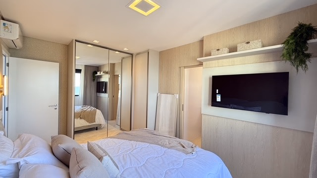 Apartamento 3 suítes em Meia Praia — Meia Praia, Itapema