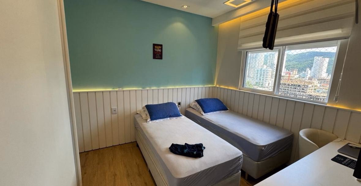 Apartamento 4 suítes em Meia Praia — Meia Praia, Itapema