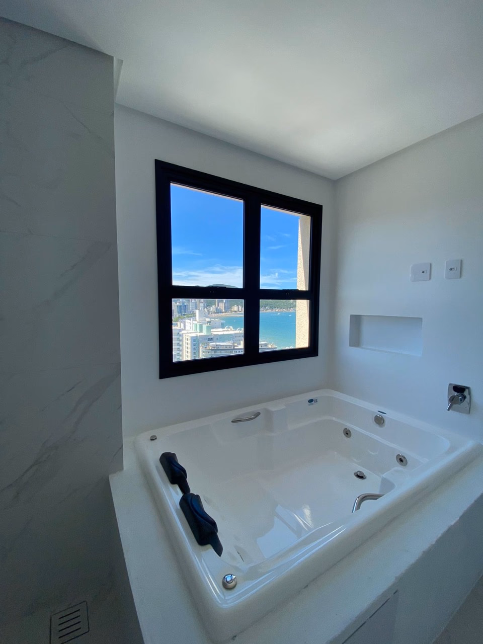 Apartamento 4 suítes em Centro — Centro, Itapema