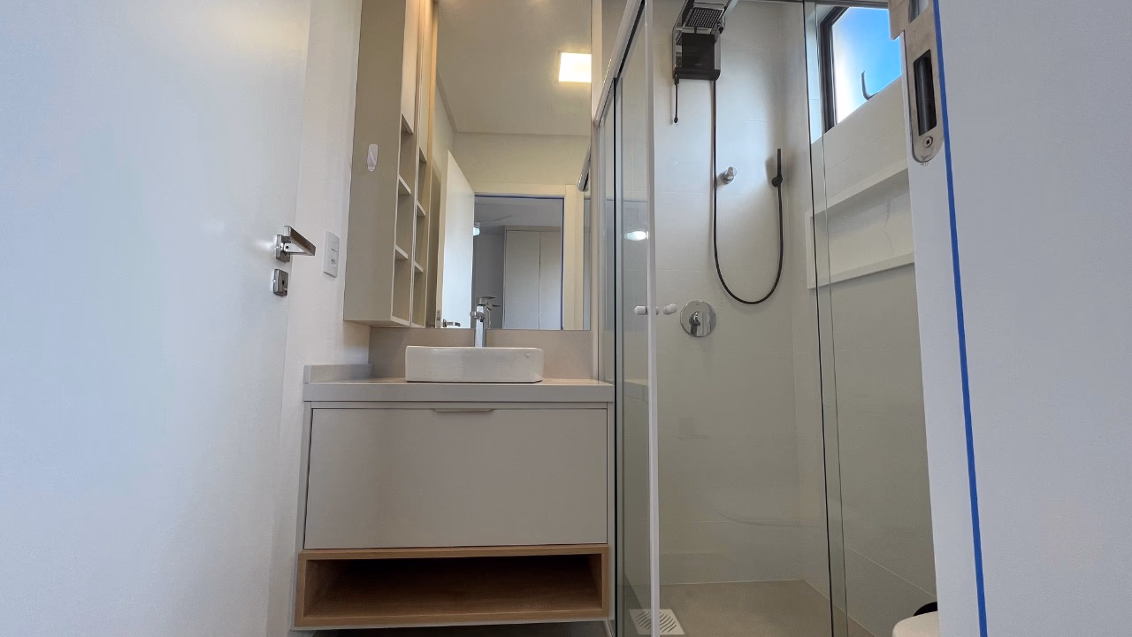 Apartamento 4 suítes em Meia Praia — Meia Praia, Itapema