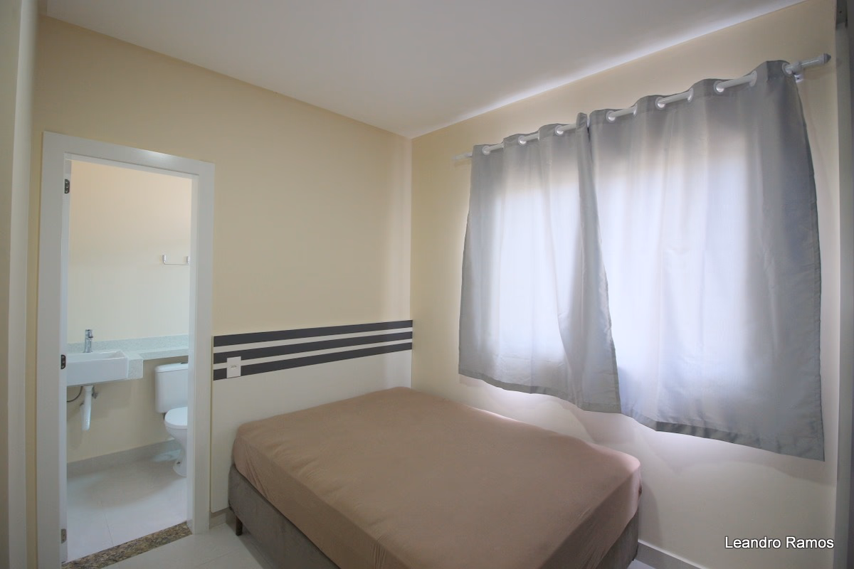 Apartamento 3 suítes em Meia Praia — Meia Praia, Itapema