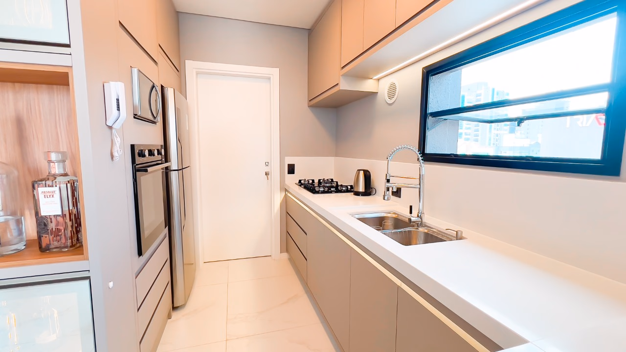 Apartamento 3 suítes em Meia Praia — Meia Praia, Itapema