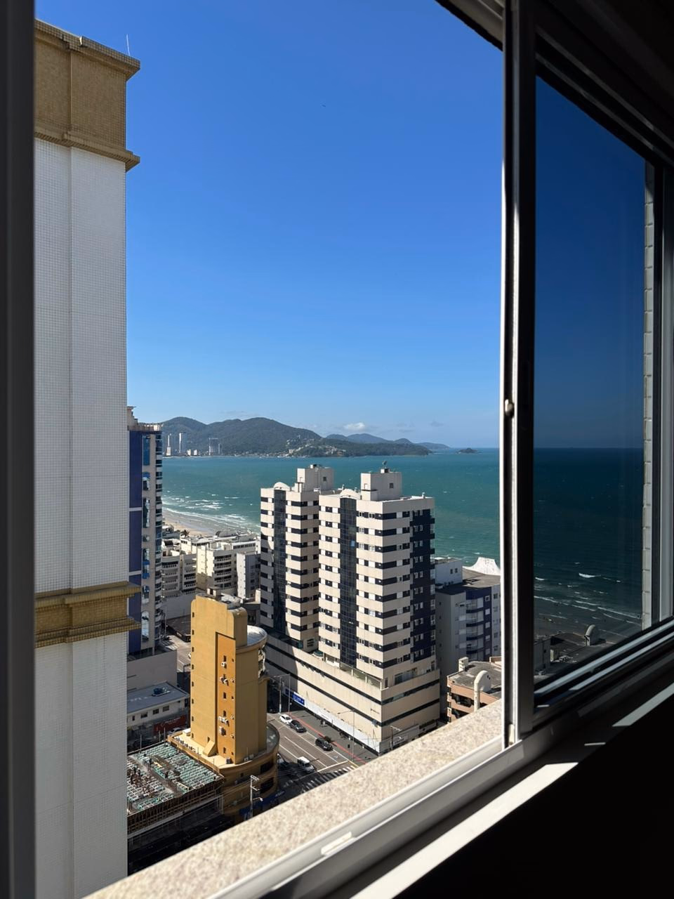 Apartamento 4 suítes em Meia Praia — Meia Praia, Itapema