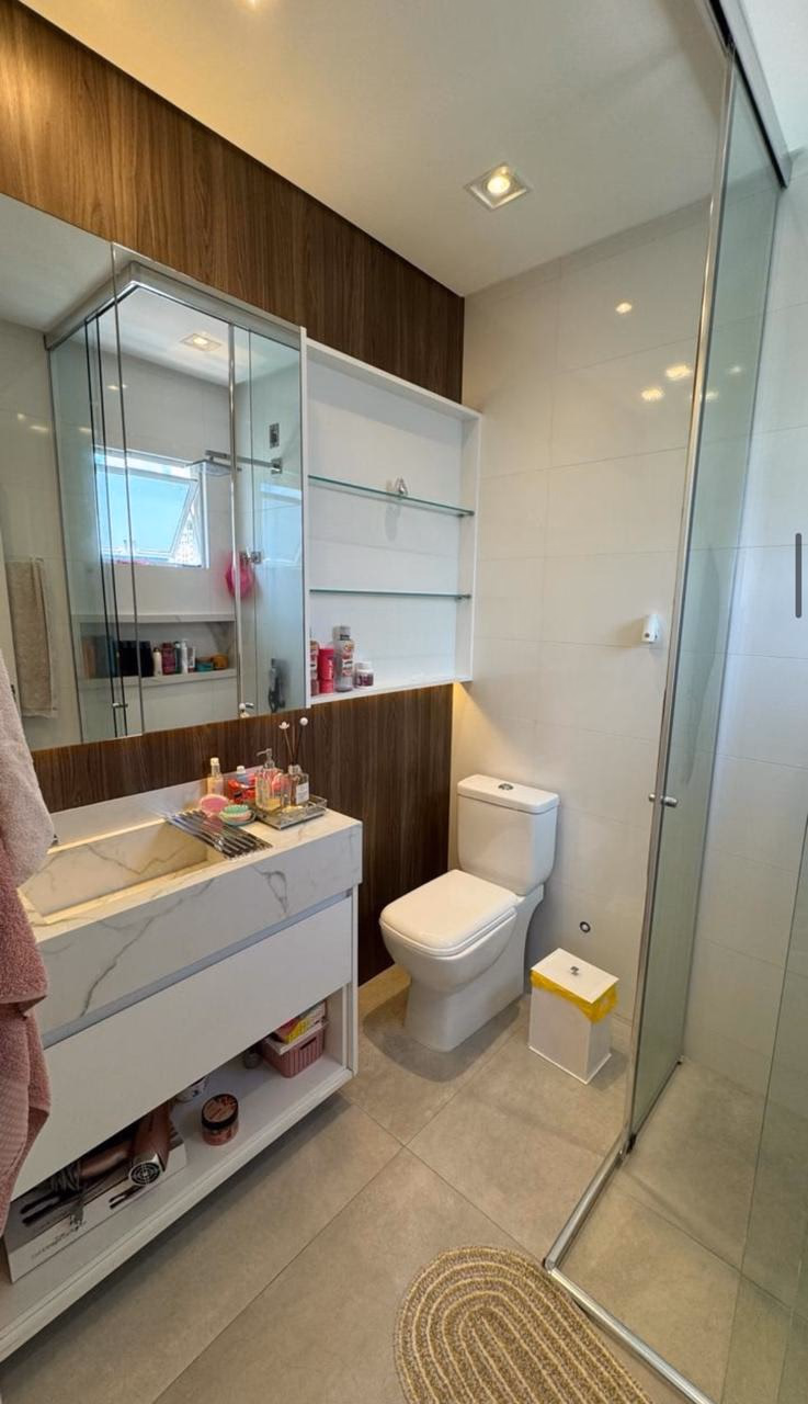Apartamento 4 suítes em Meia Praia — Meia Praia, Itapema