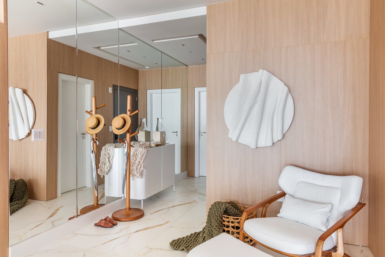 Apartamento 4 suítes em Meia Praia — Meia Praia, Itapema