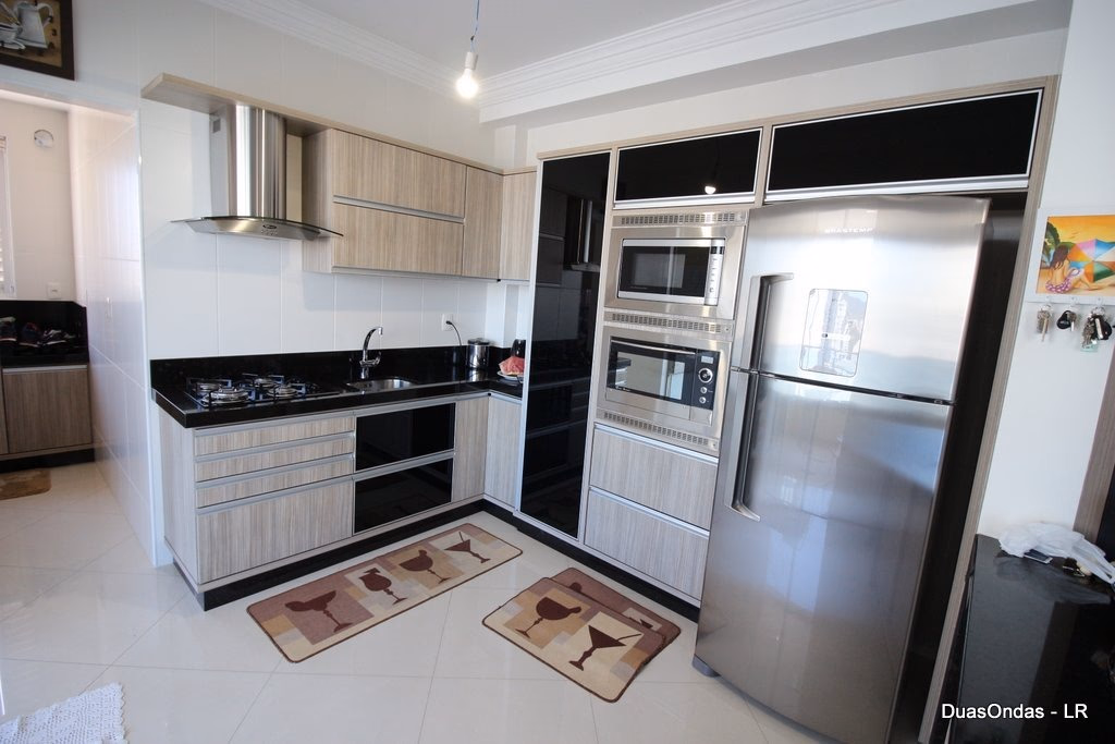 Apartamento 3 suítes em Meia Praia — Meia Praia, Itapema