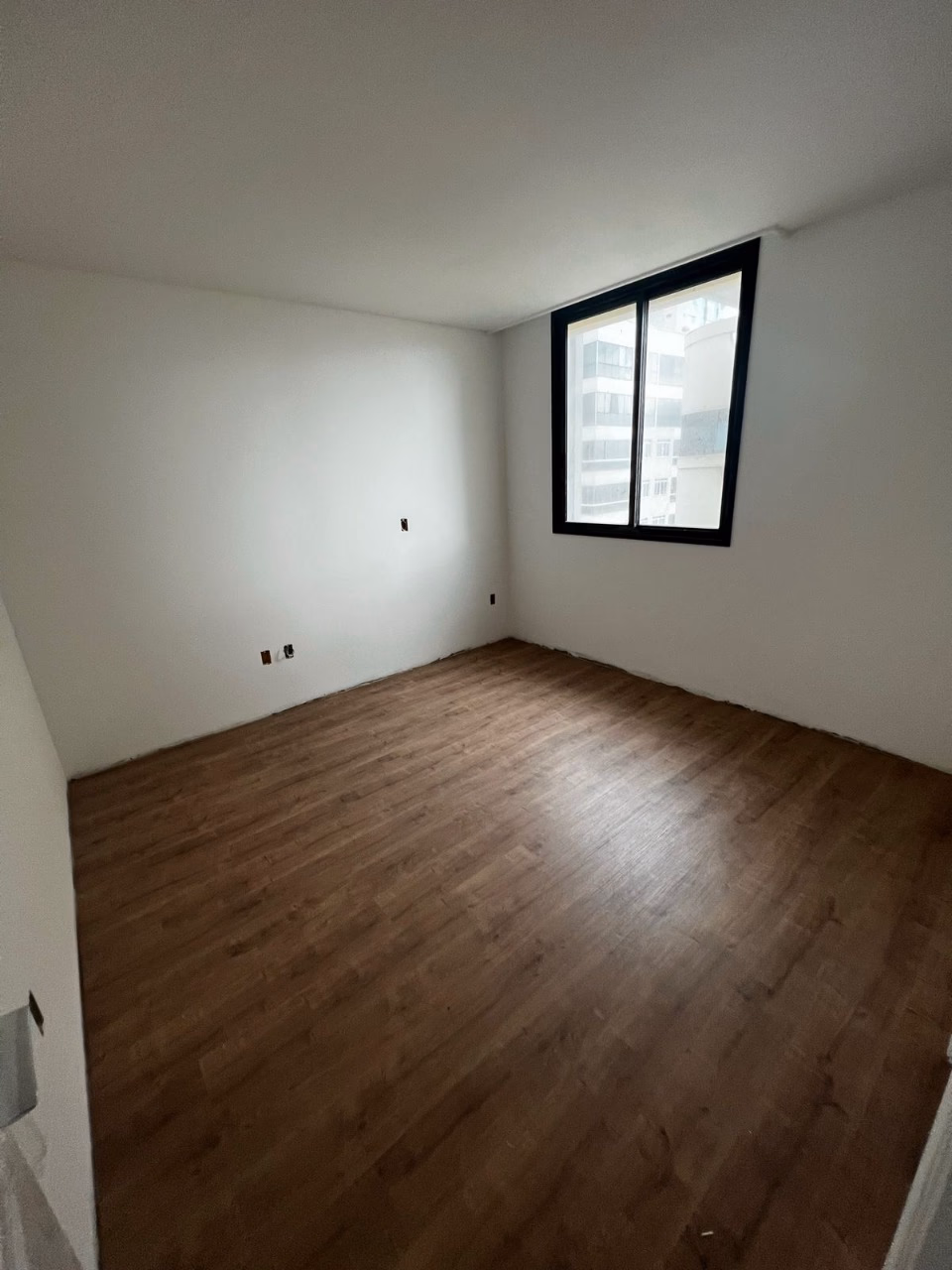 Apartamento 3 suítes em Meia Praia — Meia Praia, Itapema
