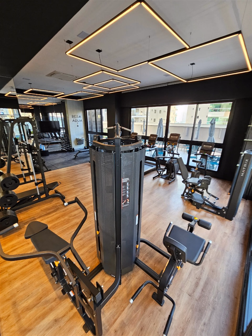 Residencial Brooklyn Tower - Rua 236, Bairro Meia Praia, Itapema - SC (45)