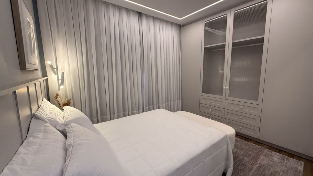 Apartamento 3 suítes em Meia Praia — Meia Praia, Itapema