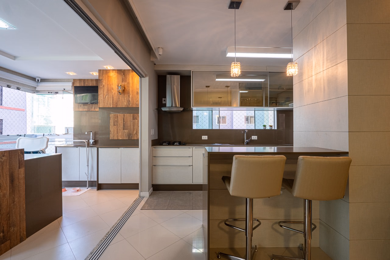 Apartamento 4 suítes em Meia Praia — Meia Praia, Itapema