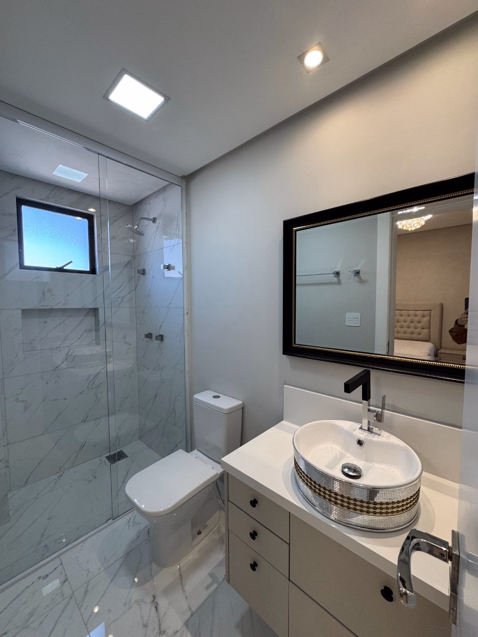 Apartamento 4 suítes em Meia Praia — Meia Praia, Itapema