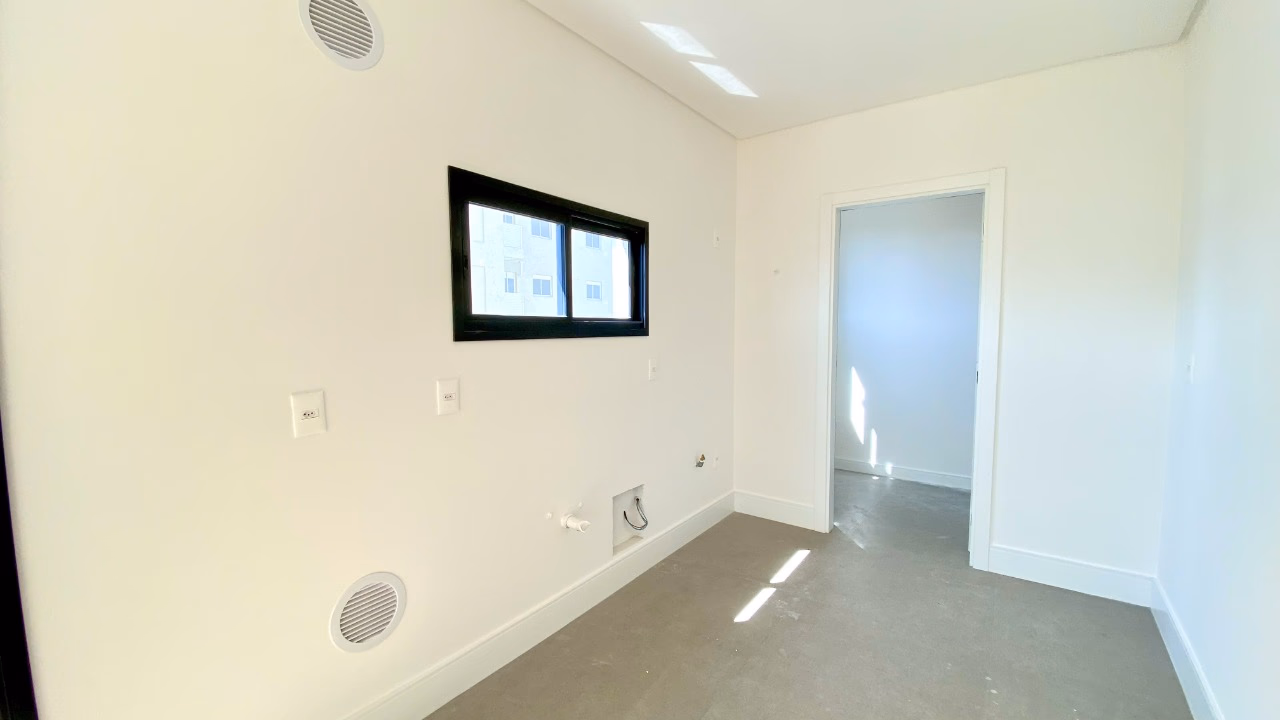 Apartamento 3 suítes em Meia Praia — Meia Praia, Itapema
