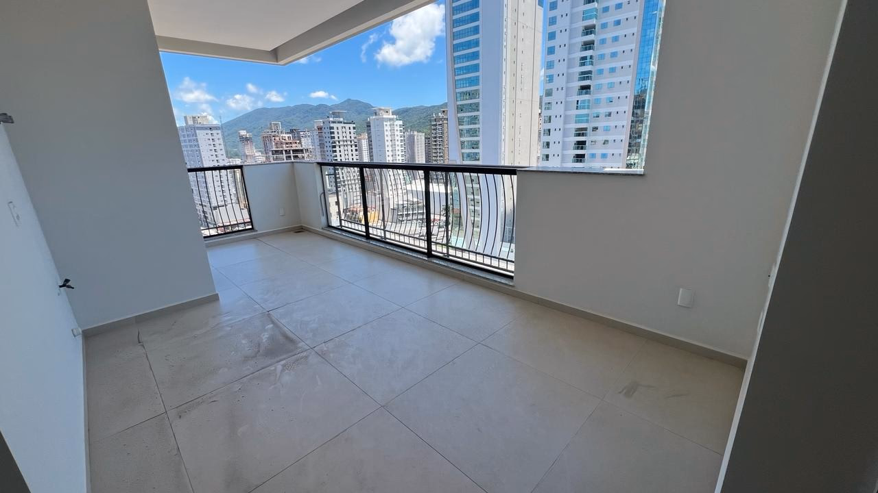 Apartamento 4 suítes em Meia Praia — Meia Praia, Itapema