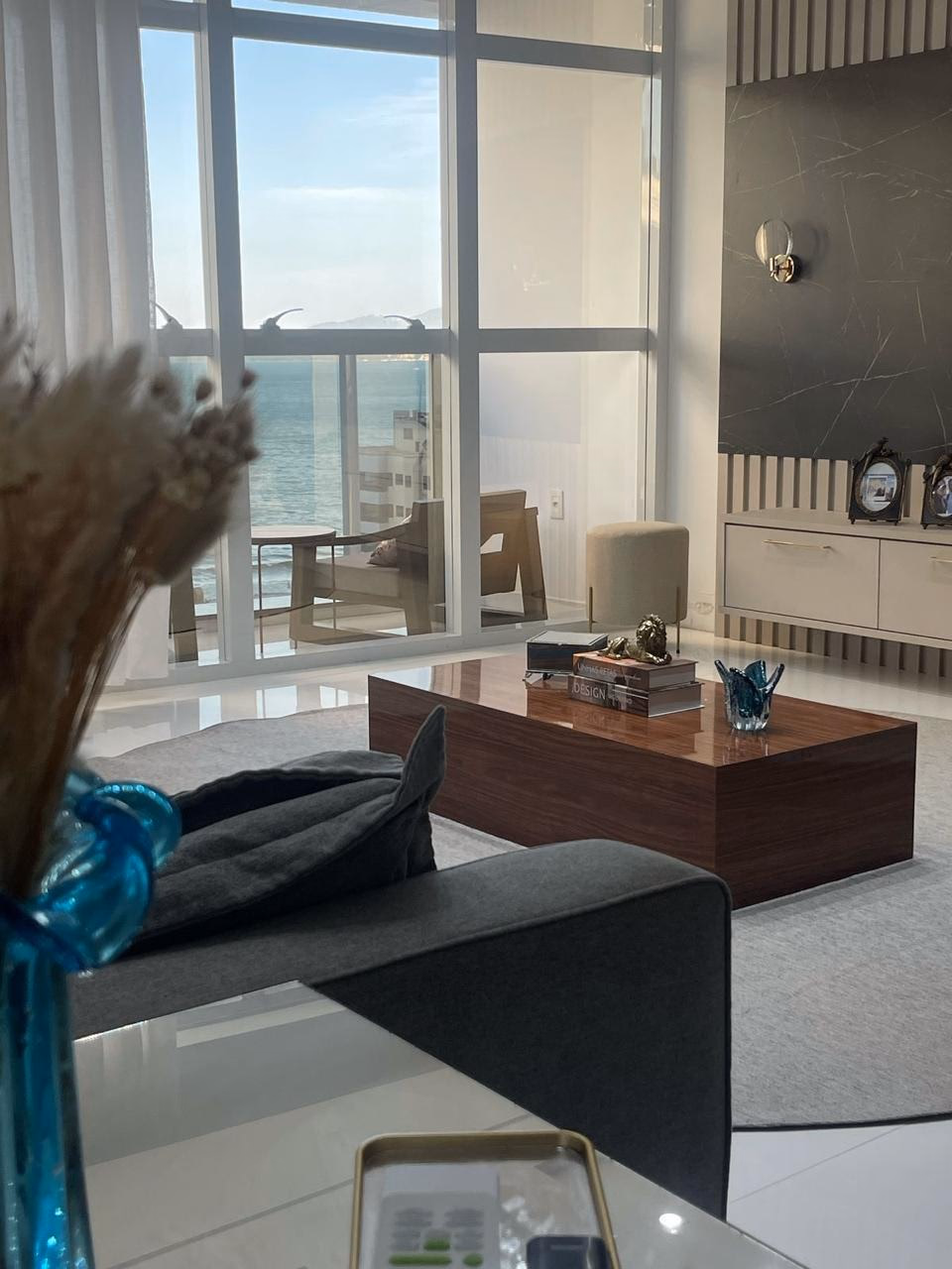 Apartamento 4 suítes em Meia Praia — Meia Praia, Itapema