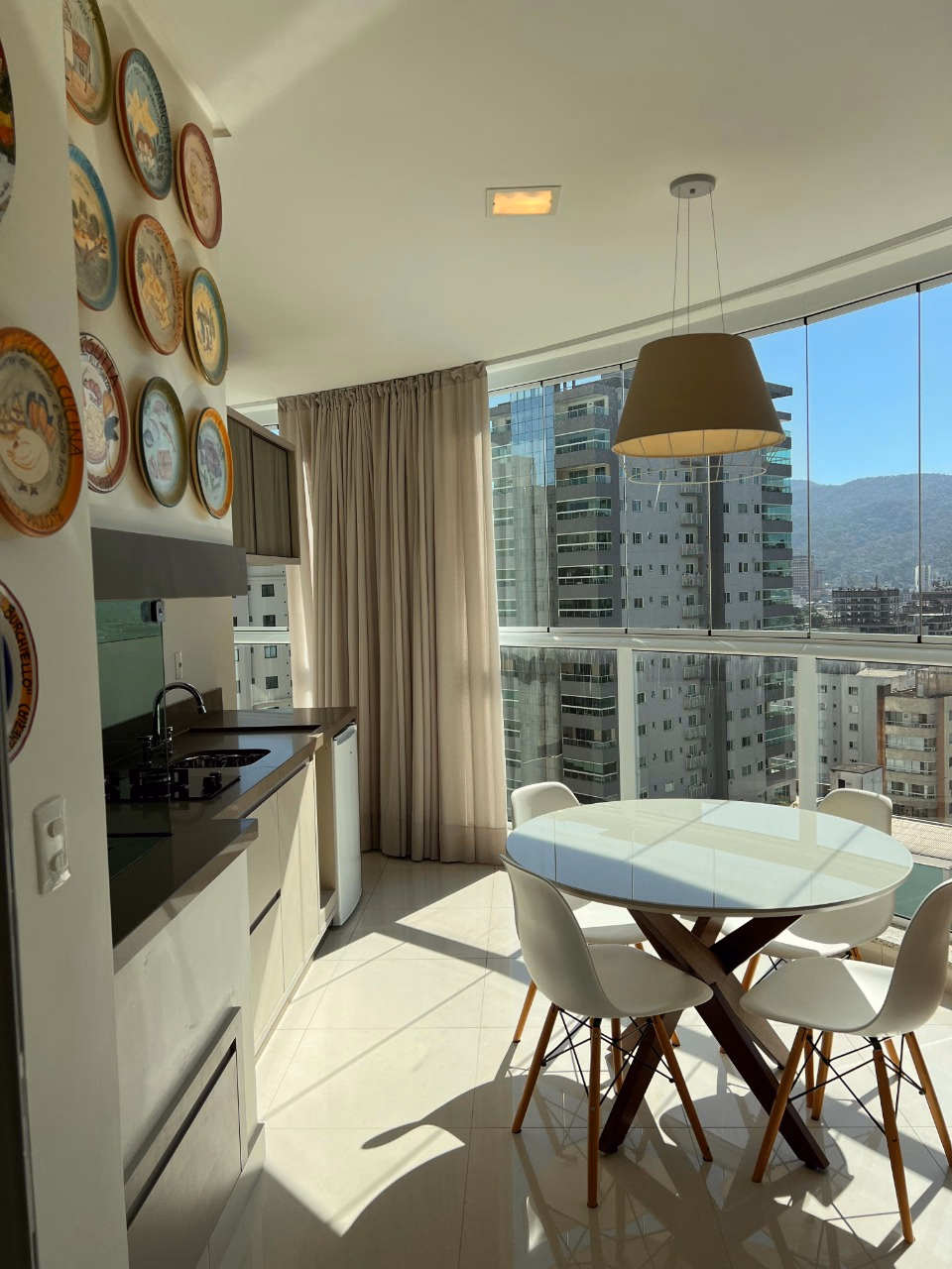 Apartamento 3 quartos em Meia Praia — Meia Praia