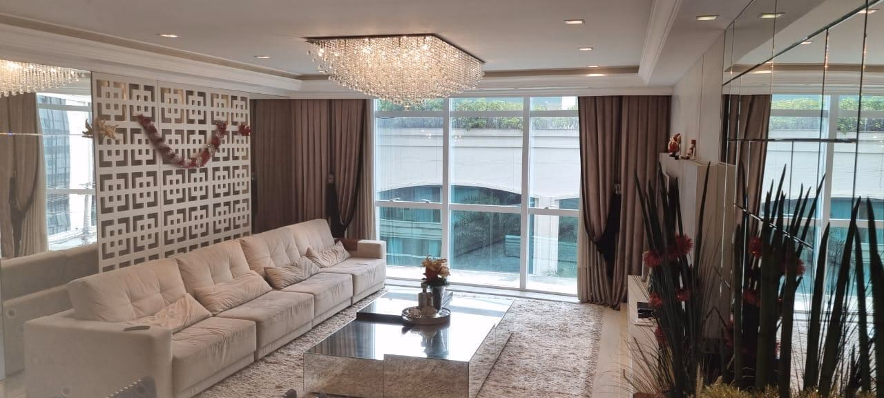 Apartamento 4 suítes em Meia Praia — Meia Praia, Itapema