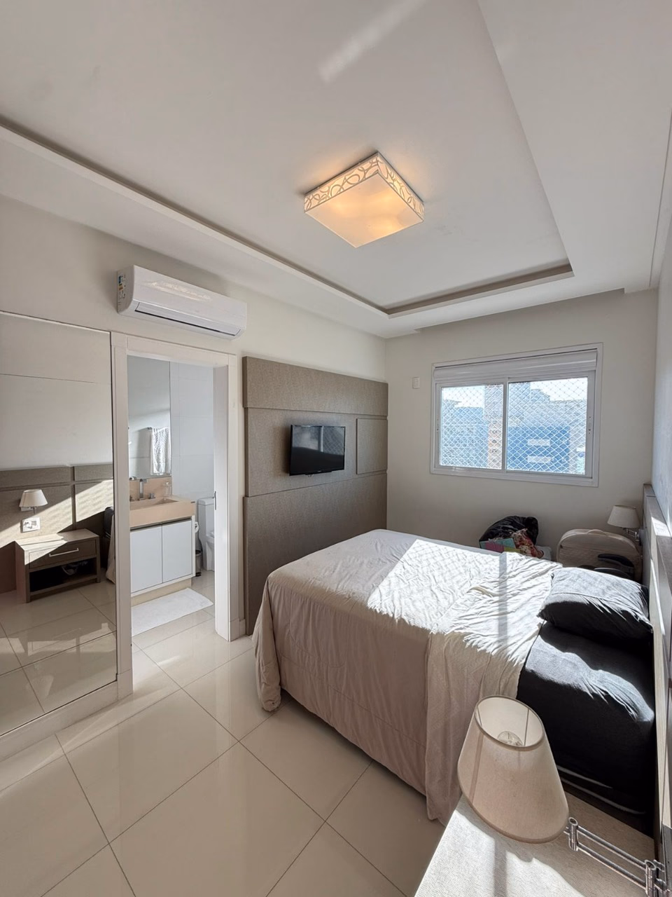Apartamento 4 suítes em Meia Praia — Meia Praia, Itapema