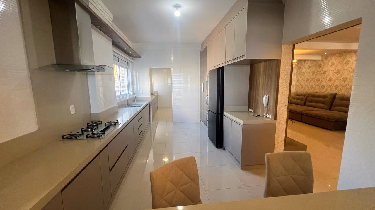 Apartamento 4 suítes em Meia Praia — Meia Praia, Itapema
