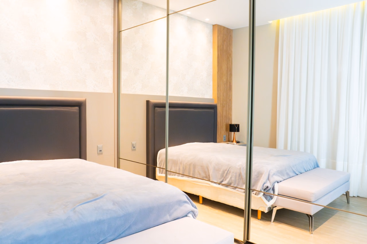 Apartamento 4 suítes em Meia Praia — Meia Praia, Itapema