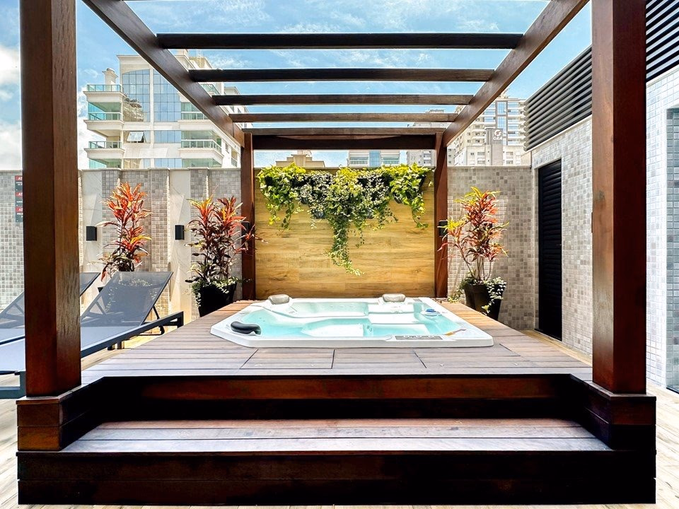 Residencial Long Beach, Rua 240, Bairro Meia Praia, Itapema - SC (4)