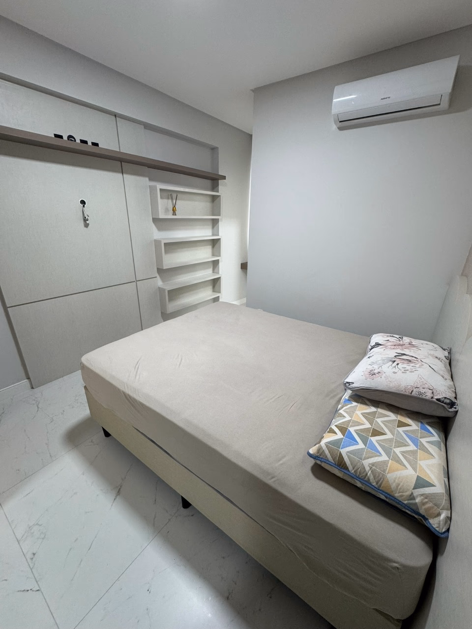 Apartamento 4 suítes em Meia Praia — Meia Praia, Itapema