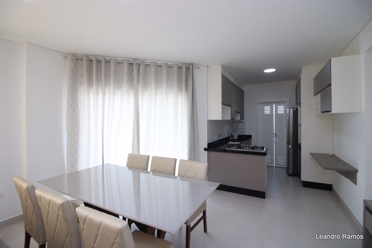 Apartamento 3 suítes em Meia Praia — Meia Praia, Itapema