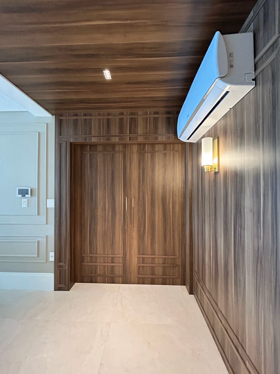 Apartamento 4 suítes em Meia Praia — Meia Praia, Itapema