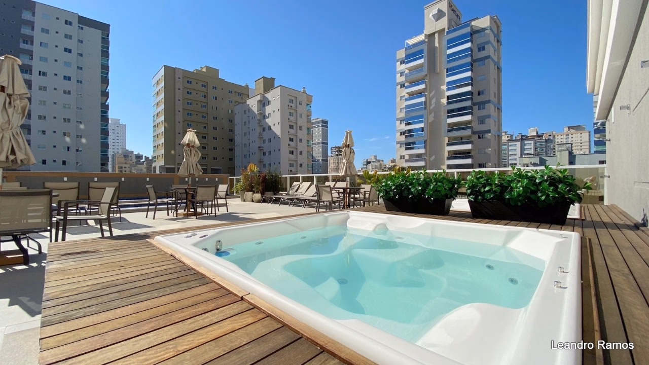 Apartamento 3 suítes em Meia Praia — Meia Praia, Itapema