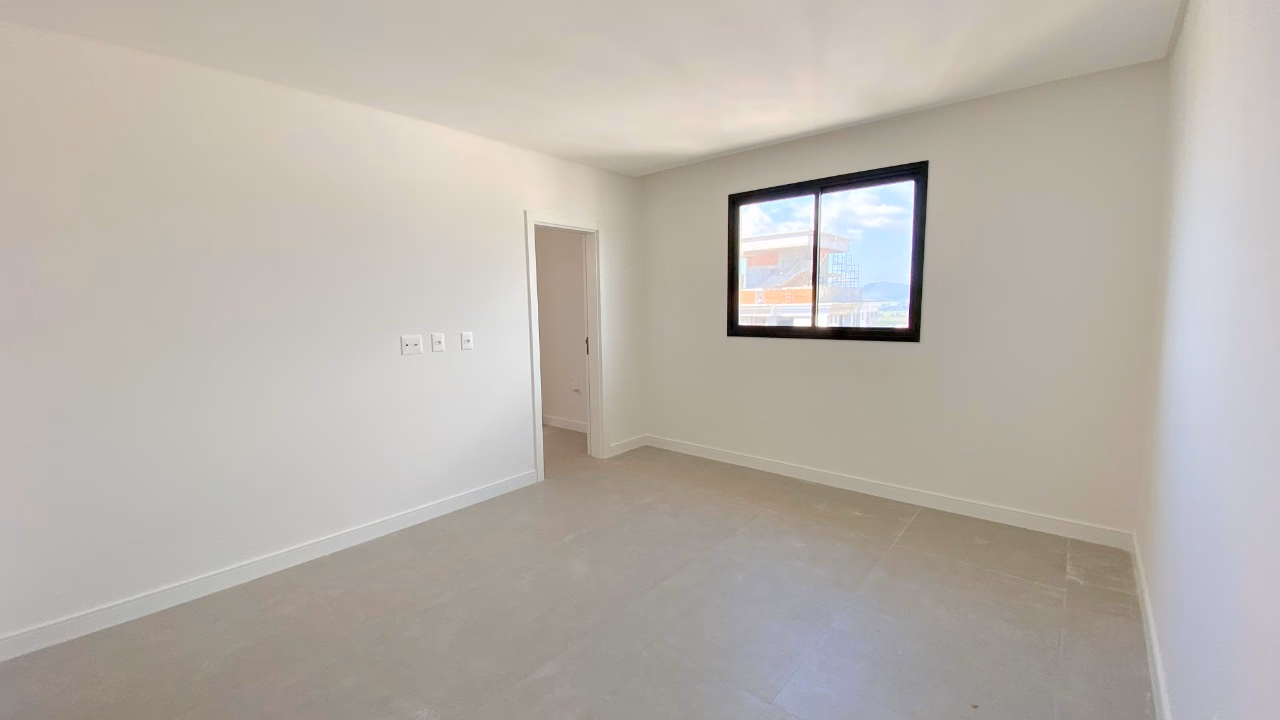 Apartamento 3 suítes em Meia Praia — Meia Praia, Itapema