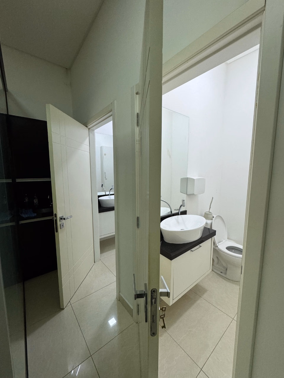 Sala comercial em Meia Praia — Meia Praia, Itapema