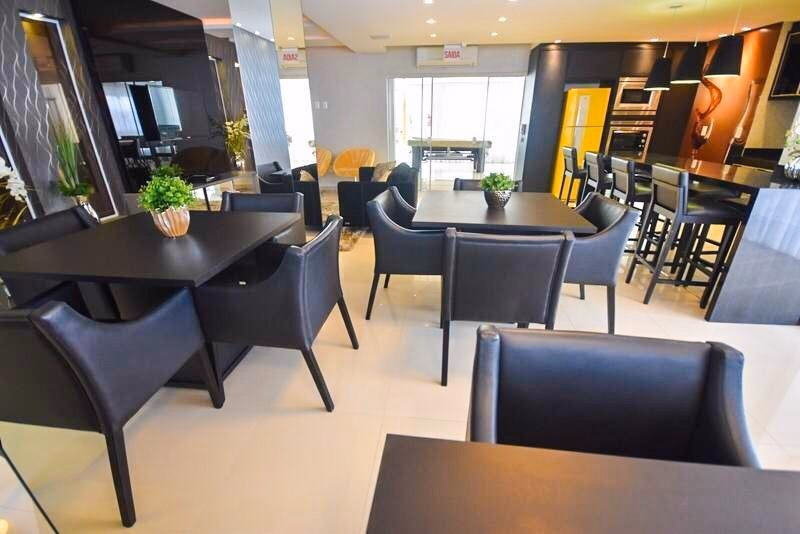 Apartamento a venda em Meia Praia, Itapema