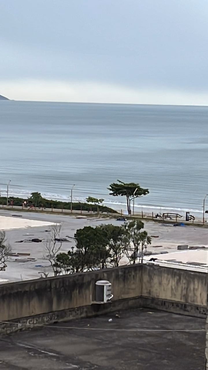 Apartamento 4 suítes em Meia Praia — Meia Praia, Itapema