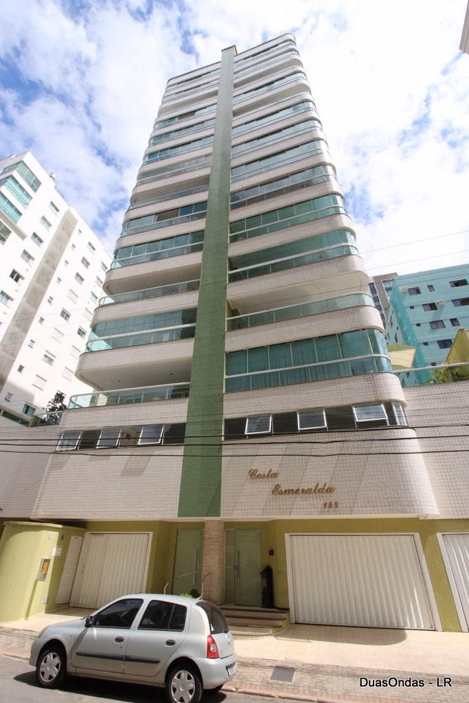Costa Esmeralda Residencial — Meia Praia