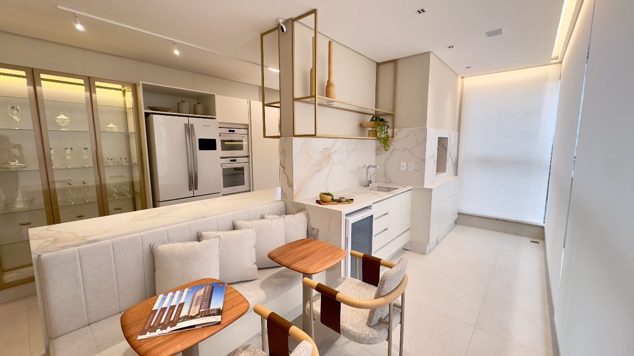 Apartamento 3 suítes em Meia Praia — Meia Praia, Itapema