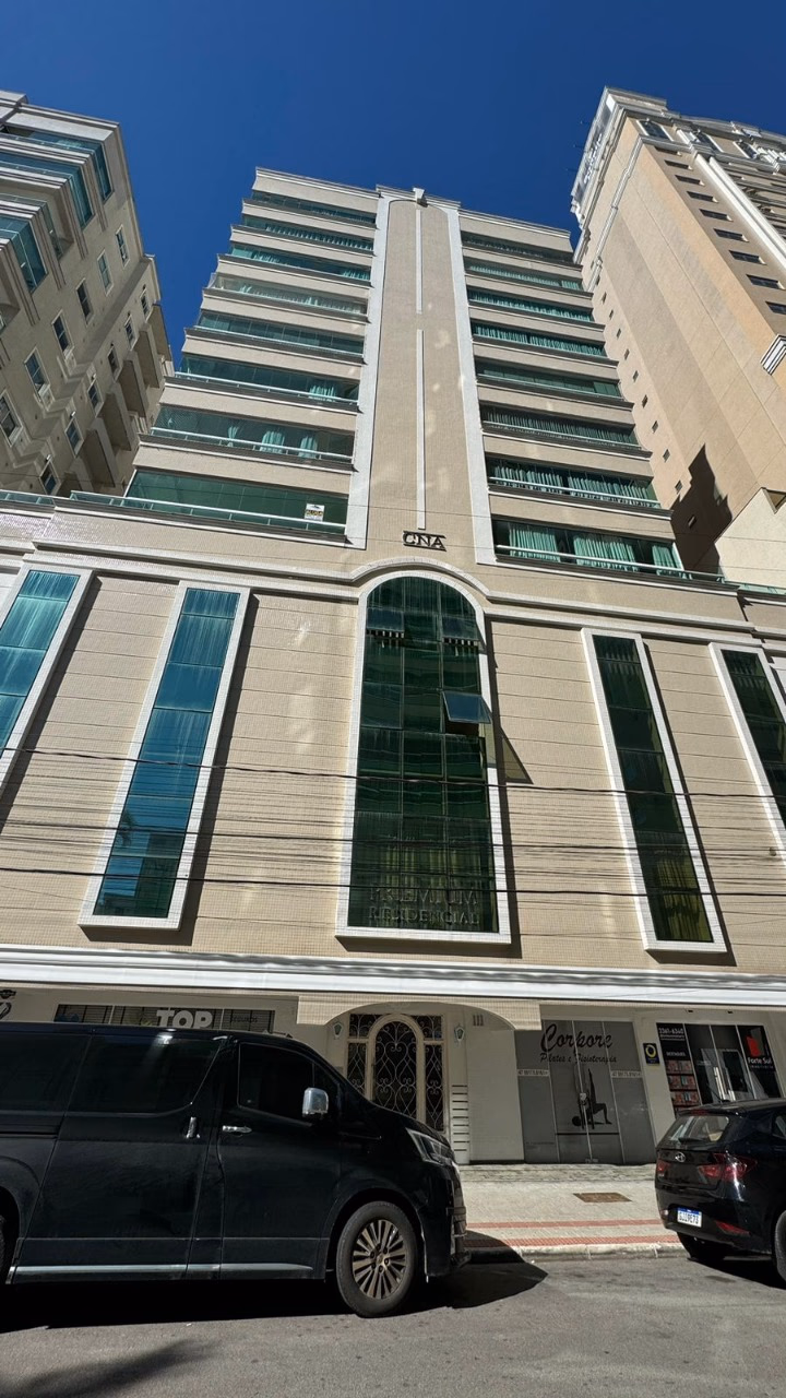 Premium Residence — Meia Praia