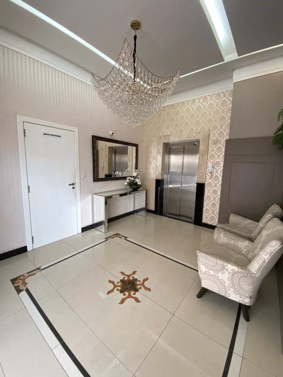 Apartameno para aluguel anual, Ed