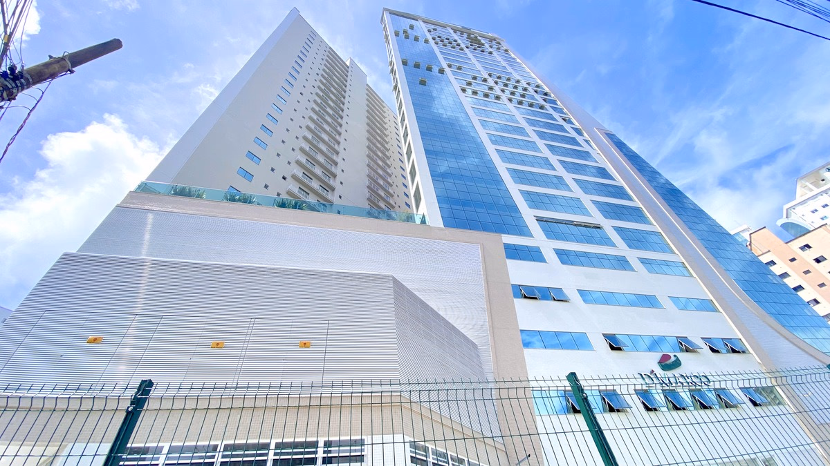 Apartamento a venda na Meia Praia em Itapema-SC (92)