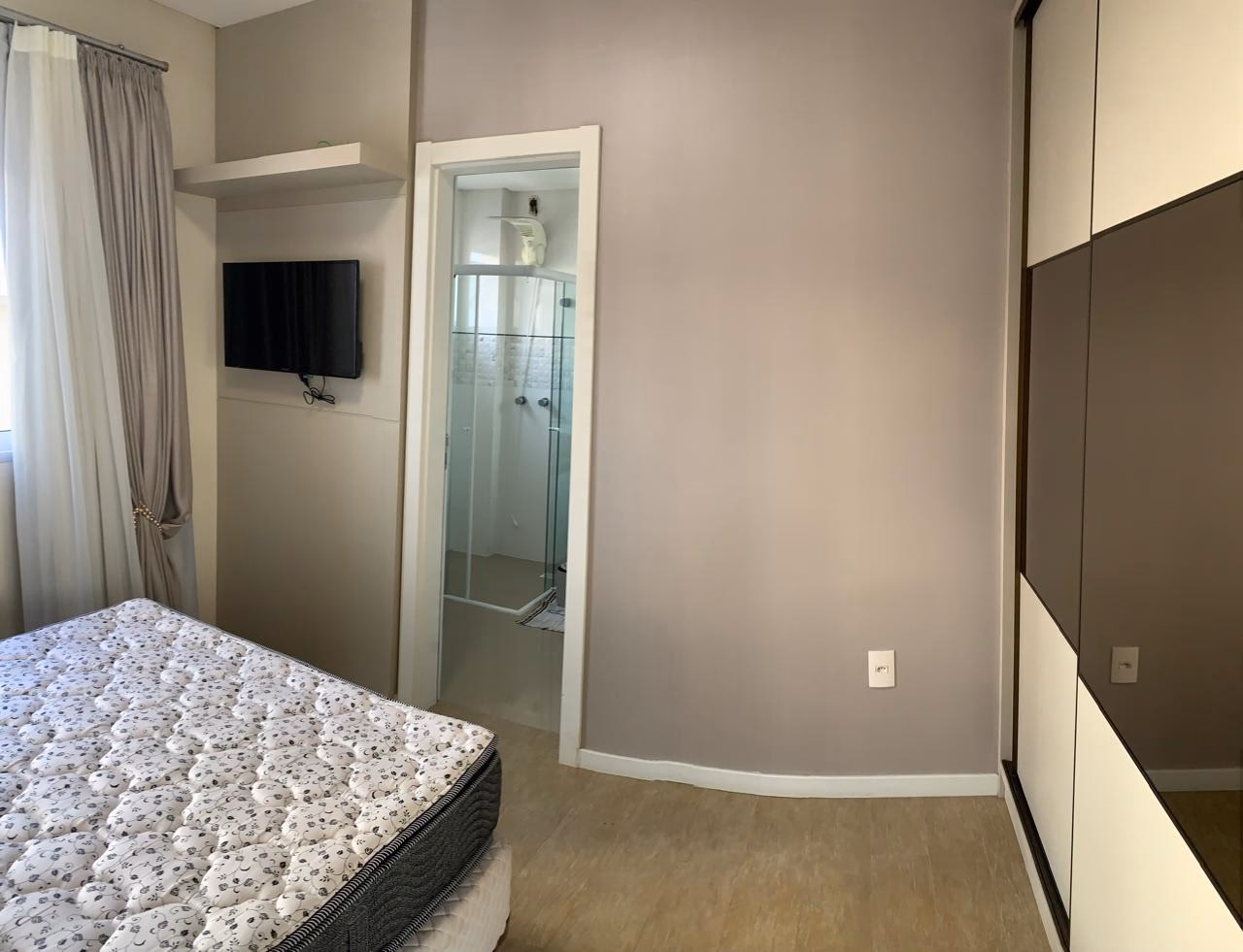 Apartamento 3 suítes em Meia Praia — Meia Praia, Itapema
