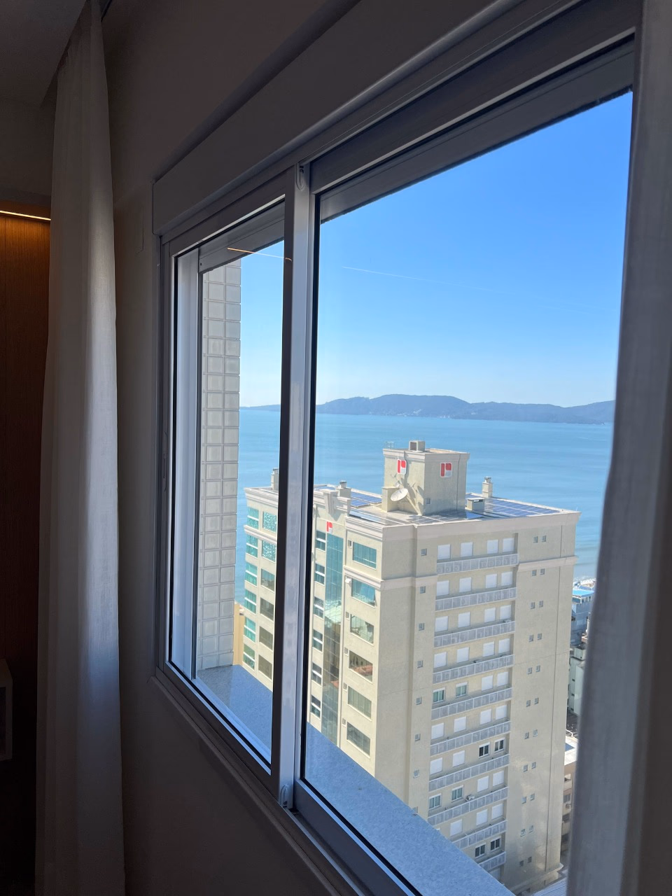 Apartamento 4 suítes em Meia Praia — Meia Praia, Itapema