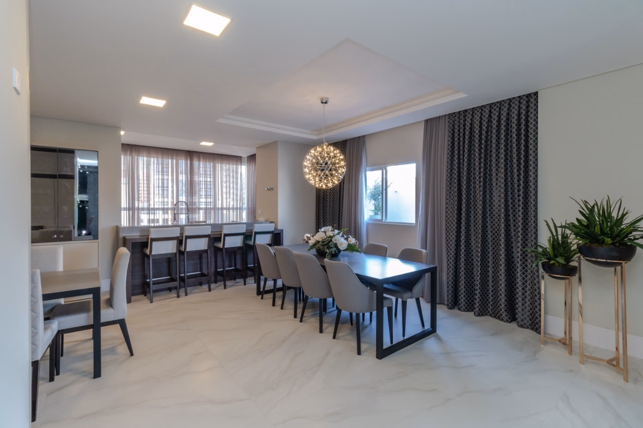 Apartamento 4 suítes em Meia Praia — Meia Praia, Itapema