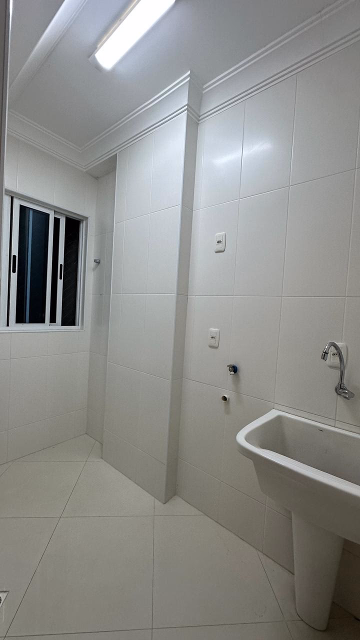 Apartamento 4 suítes em Meia Praia — Meia Praia, Itapema