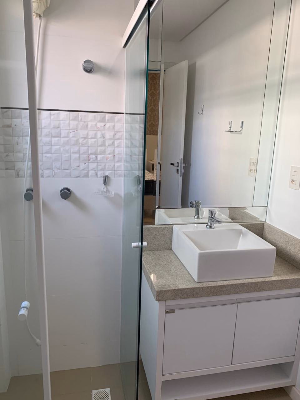 Apartamento 3 suítes em Meia Praia — Meia Praia, Itapema