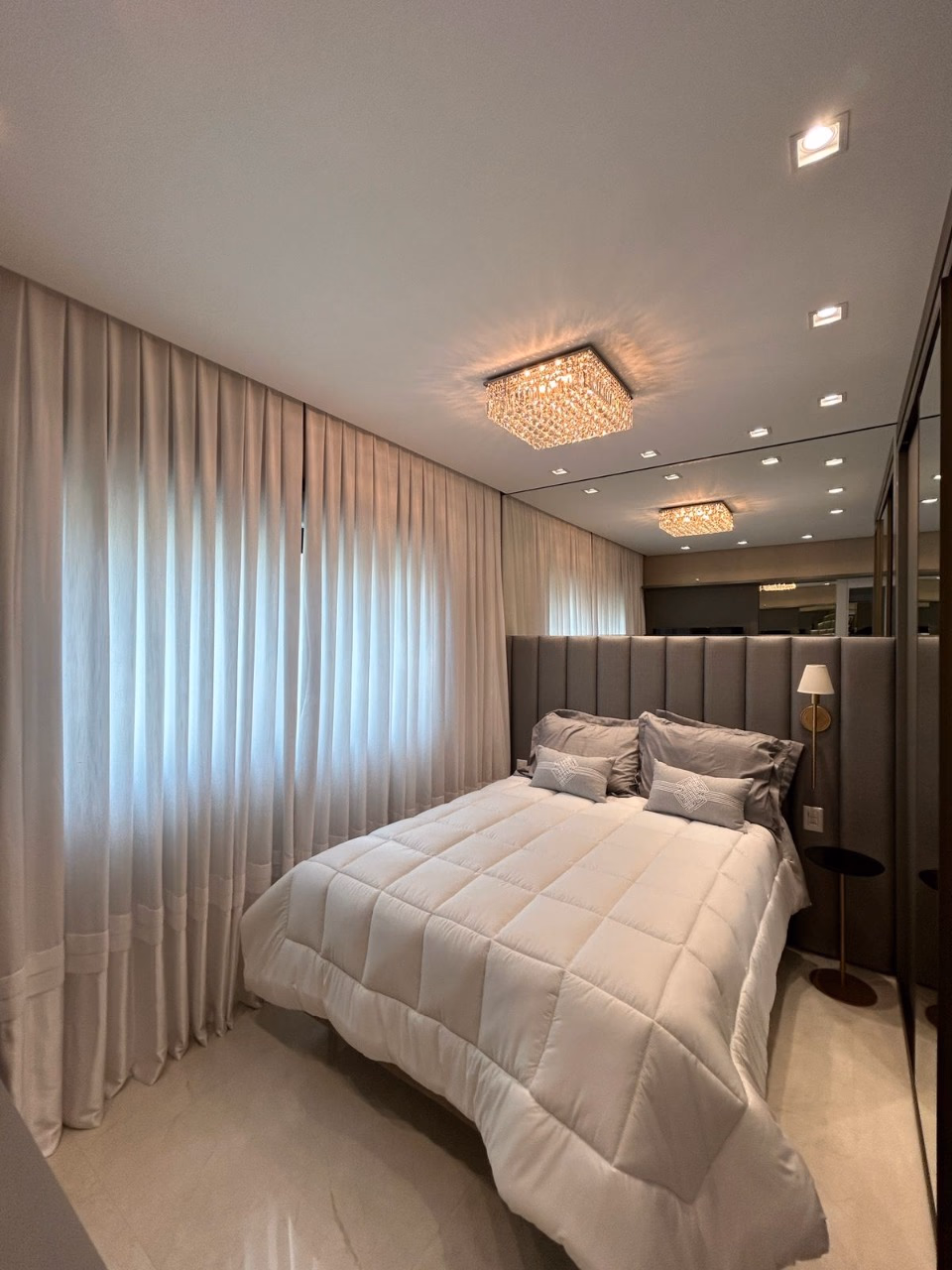 Apartamento 4 suítes em Meia Praia — Meia Praia, Itapema