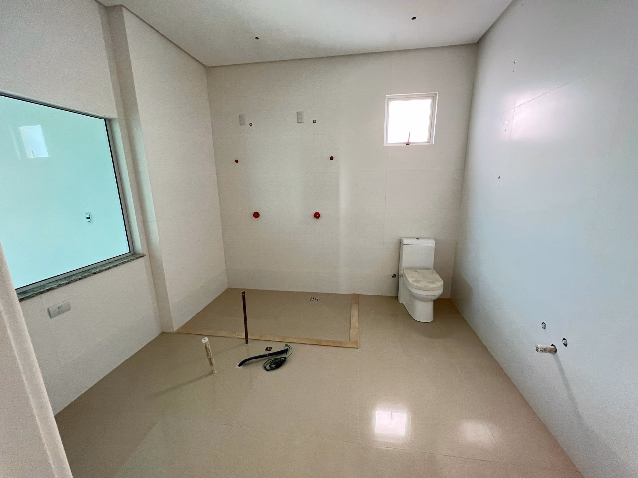 Apartamento 4 suítes em Meia Praia — Meia Praia, Itapema