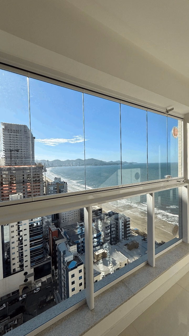 Apartamento 4 suítes em Meia Praia — Meia Praia, Itapema