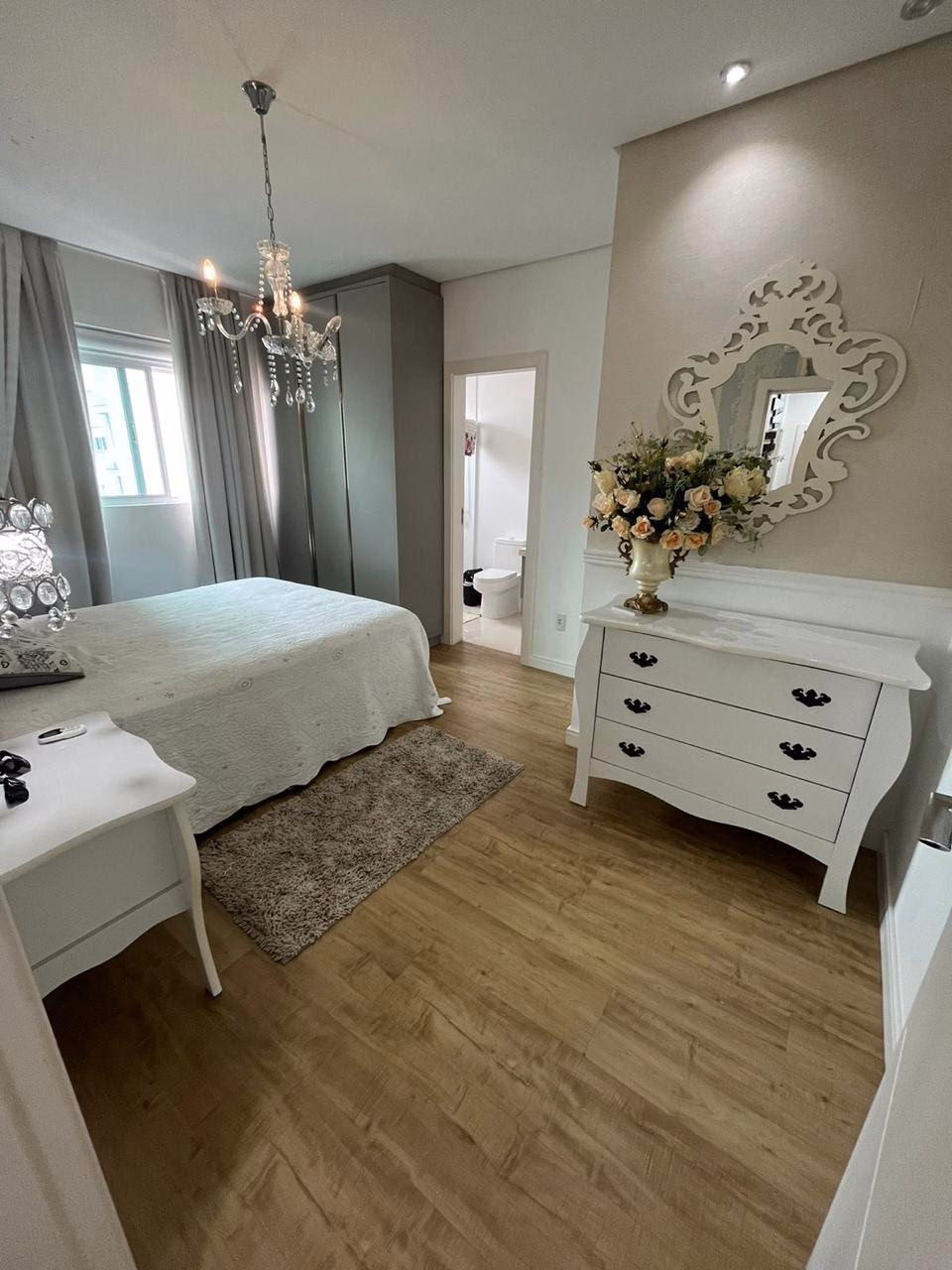 Apartamento 4 suítes em Meia Praia — Meia Praia, Itapema