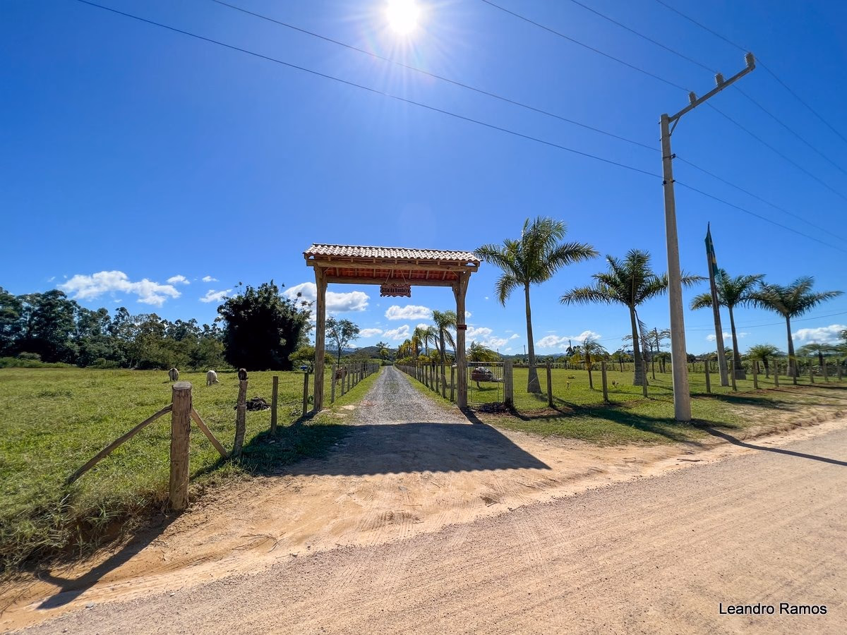 Imóvel 3 suítes em Ribanceira do Sul — Ribanceira do Sul, São João Batista