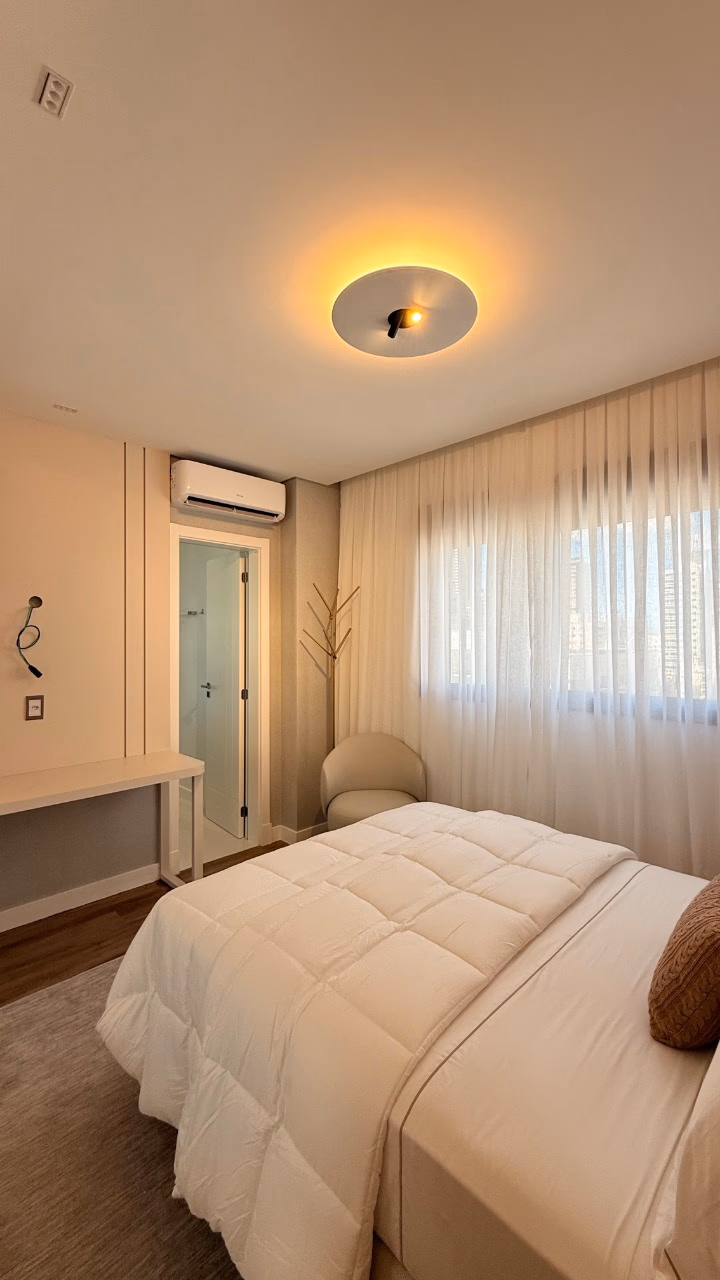 Apartamento 3 suítes em Meia Praia — Meia Praia, Itapema