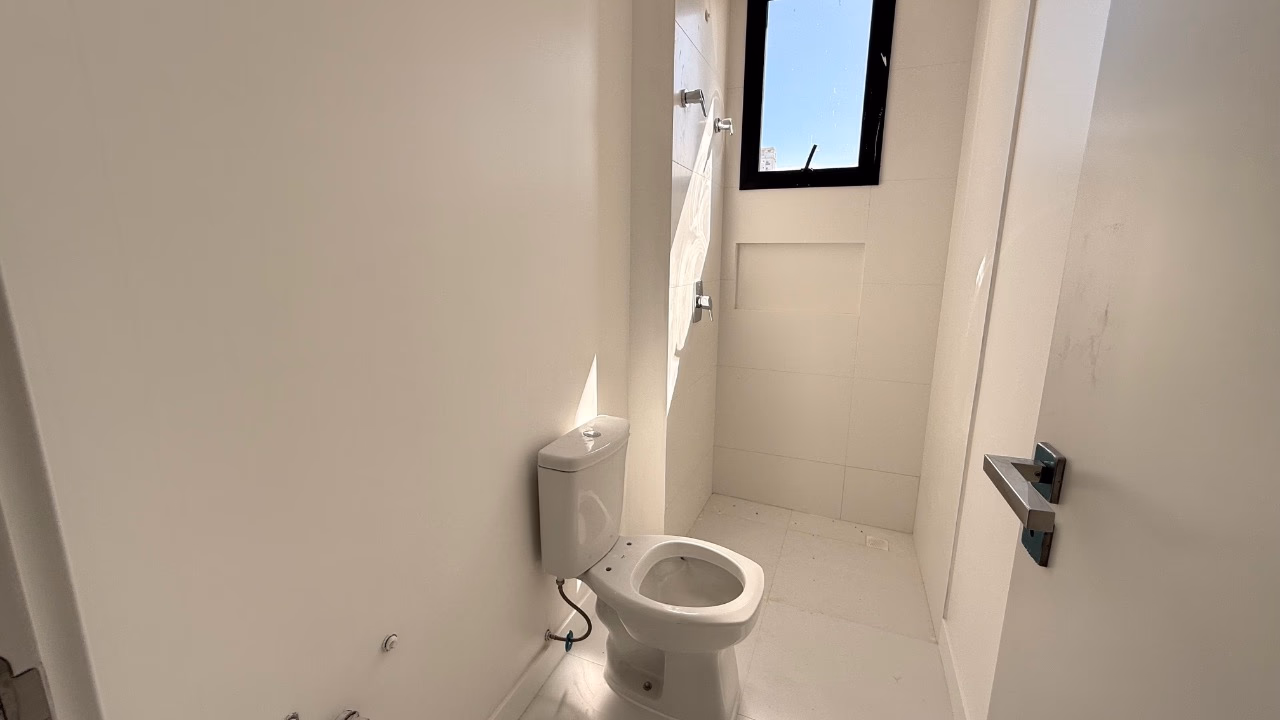 Apartamento 3 suítes em Meia Praia — Meia Praia, Itapema