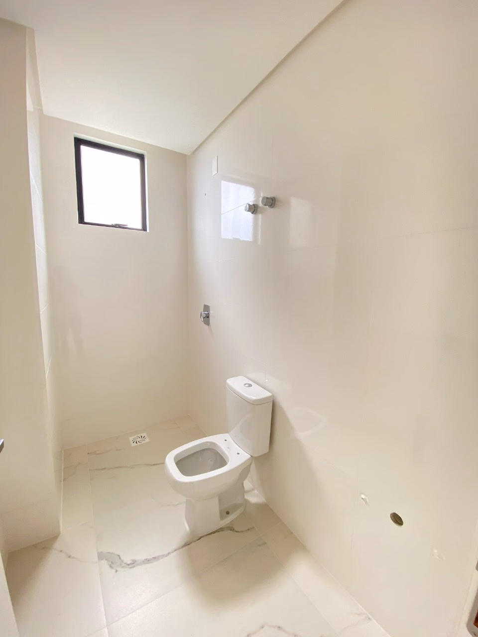 Apartamento 3 suítes em Meia Praia — Meia Praia, Itapema